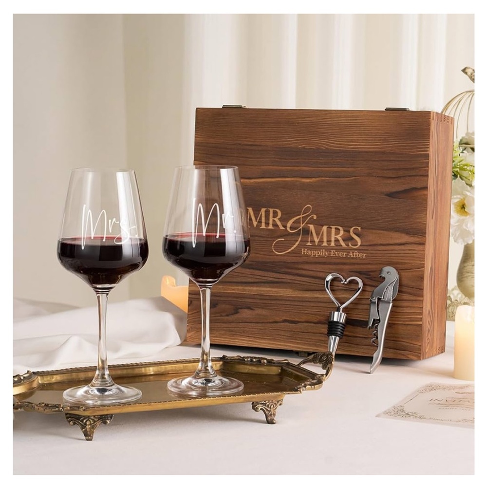 NWT Mr & Mrs Wine Glass Set with Wooden Box